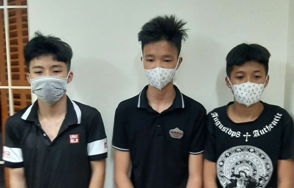 Công an xã Đặng Cương, huyện An Dương: Xử lý 3 đối tượng điều khiển xe mô tô lạng lách, đánh võng